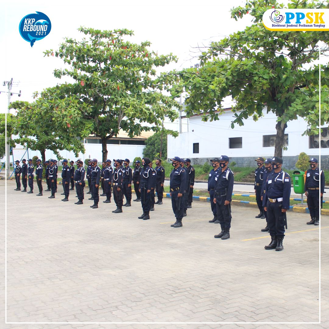 ppskendari1's tweet photo. Kepala PPS Kendari Ir. Mansur, MM mengikuti acara penutupan pendidikan Satuan Pengamanan Gada Pratama yang dilaksanakan di dalam kawasan PPS Kendari pada Senin (18/1).
@djpt_kkp https://t.co/xevOIXoK5d
