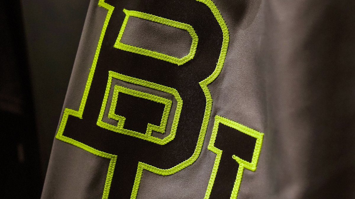 BaylorMBB's tweet photo. Charge. Me. Up. ⚡️⚡️⚡️

#SicEm 🐻 | #TimeIsNow 🏀 https://t.co/TNl4uFDoKS