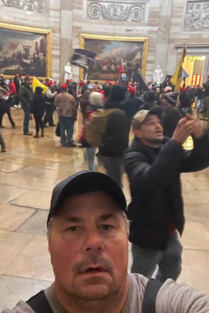 WANTED: Thomas Fee, 53, of Freeport, Long Island. In 2004 he shouted racial slurs at a black doctor, but still retired from  @FDNY after 22yrs. He shared video of rioters yelling “tyranny” & “Pelosi” along with a text about being the deadly riot’s spear tip https://nypost.com/2021/01/18/ex-nyc-firefighter-thomas-fee-faces-arrest-in-capitol-riot/