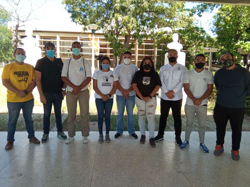 yeisselperez's tweet image. #18E| Las condiciones no llegan solas, hay que generarlas para que LUZ inicie. 

Hoy nos reunimos para elaborar propuestas que serán presentadas ante el próximo CU para reactivar las clases. 

Es difícil pero no imposible, si podemos! 
#LaUnivQueQueremos
@_fculuz