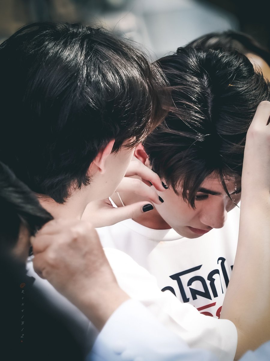 Rung1312's tweet photo. สู้ๆนะค้าบบบเจ้าเด็กทั้ง 2 ได้นอนกันพอไหม แค่ยันหว่างเอง สบายอยู่แล้วเนอะ 😁✌🖤🏀
#Q7บอกโลกPerthBas https://t.co/zHheFrik1r