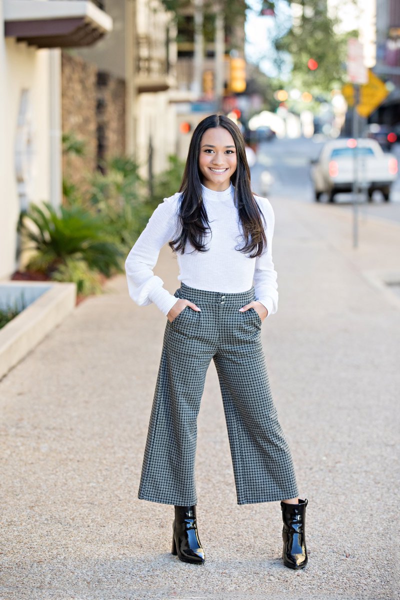 robinjansky's tweet photo. “No matter where life takes me, find me with a smile.” -mac miller
Teen Model: Ryleigh
#modernteenstyle #teenmodel #modernteenmagazine #inspiringteensmagazine #brandeishs #boernephotographer #sanantonioteenphotographer #posepatch #teensznmagazine https://t.co/NgsYXMdAHR