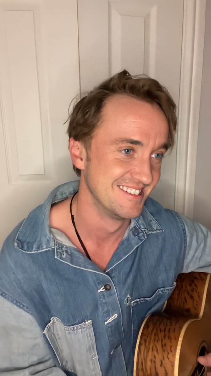 angxe0's tweet photo. bueno, procedo a publicar estas fotos de Tom Felton y salir corriendo https://t.co/UkJ6KlNw3y