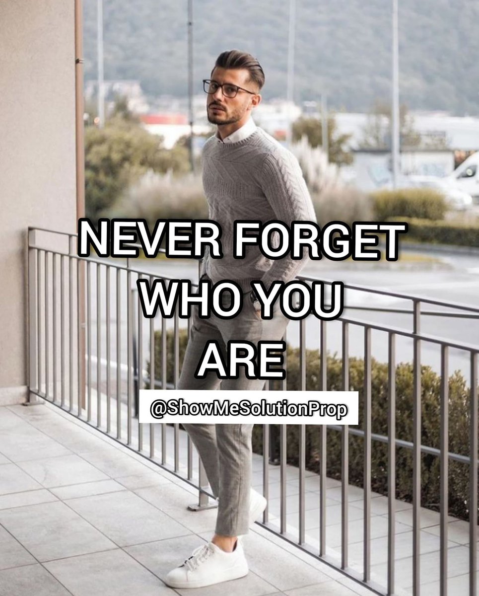 ShowMeProps's tweet photo. When you know yourself, you will be aware of your own identity, your own values, your own aspirations. So you will be able to find your weaknesses and limitations. You can also let your strengths and abilities surface. https://t.co/4kl6xRZEpx