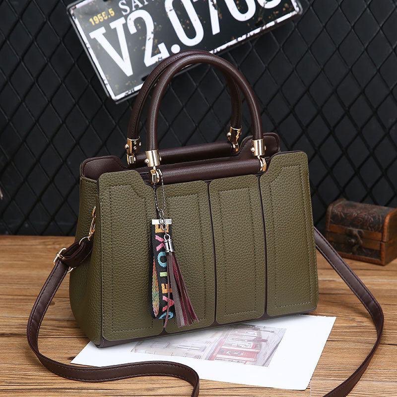 TEJIMMA's tweet photo. We sells affordable bags @TEJIMMA Temicute_collections gat you covered👜👡🥰🥰🥰
Whatapp: 07086508115
Delivery: Nationwide https://t.co/p5PzOTEH1k