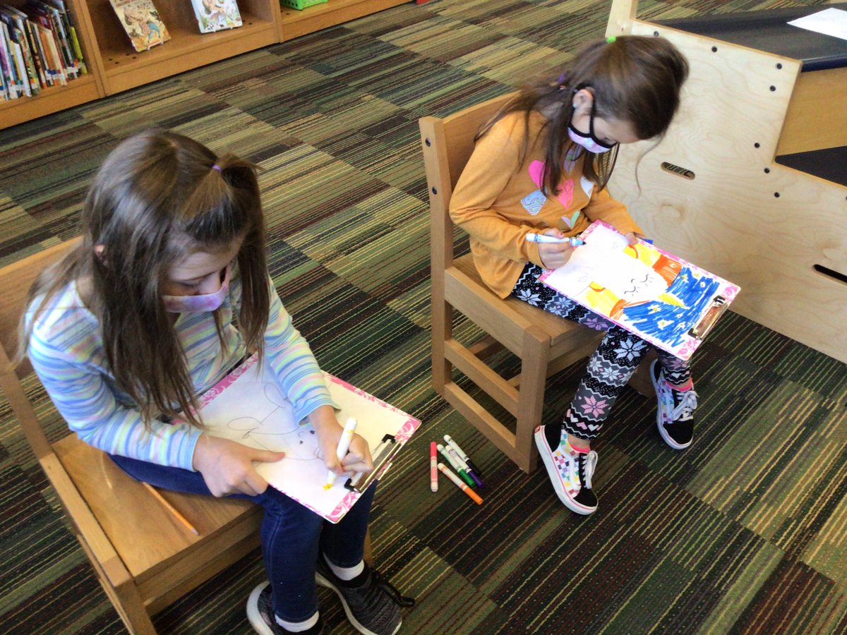 LibraryCCE's tweet image. Last week all grade levels did a directive drawing after we read a book!  @CastlemanCreek