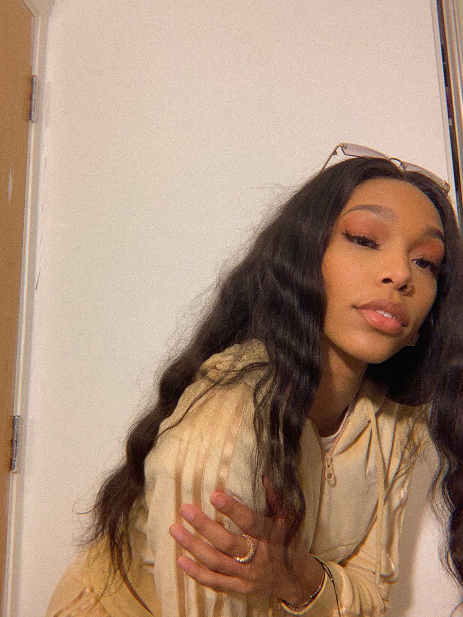 alanamariaxo's tweet image. happy 20th birthday to me!🥂🤎