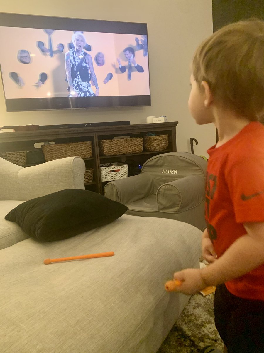 kelssocha's tweet photo. @machinegunkelly can you come out with a song appropriate for my 2 year-old... like the abc’s because you’re the only one he wants to listen to/watch... #mgk #TICKETSTOMYDOWNFALL #DownfallsHigh https://t.co/tqKlWd2sOT