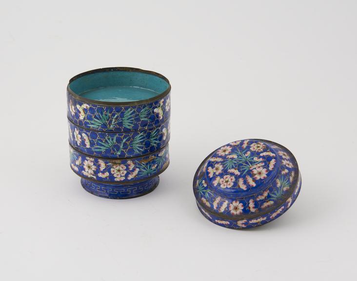 TashaRobinson's tweet photo. Extremely cool: The UK Science Museum built a tool to direct users to images from its collection with no pageviews, so you can be the very first to see an item from the collection. Mine's labeled "possibly a pillow, Chinese, 1870-1920." (?!)  https://t.co/CSIsqJa5jf https://t.co/RJ2u5Ry29a