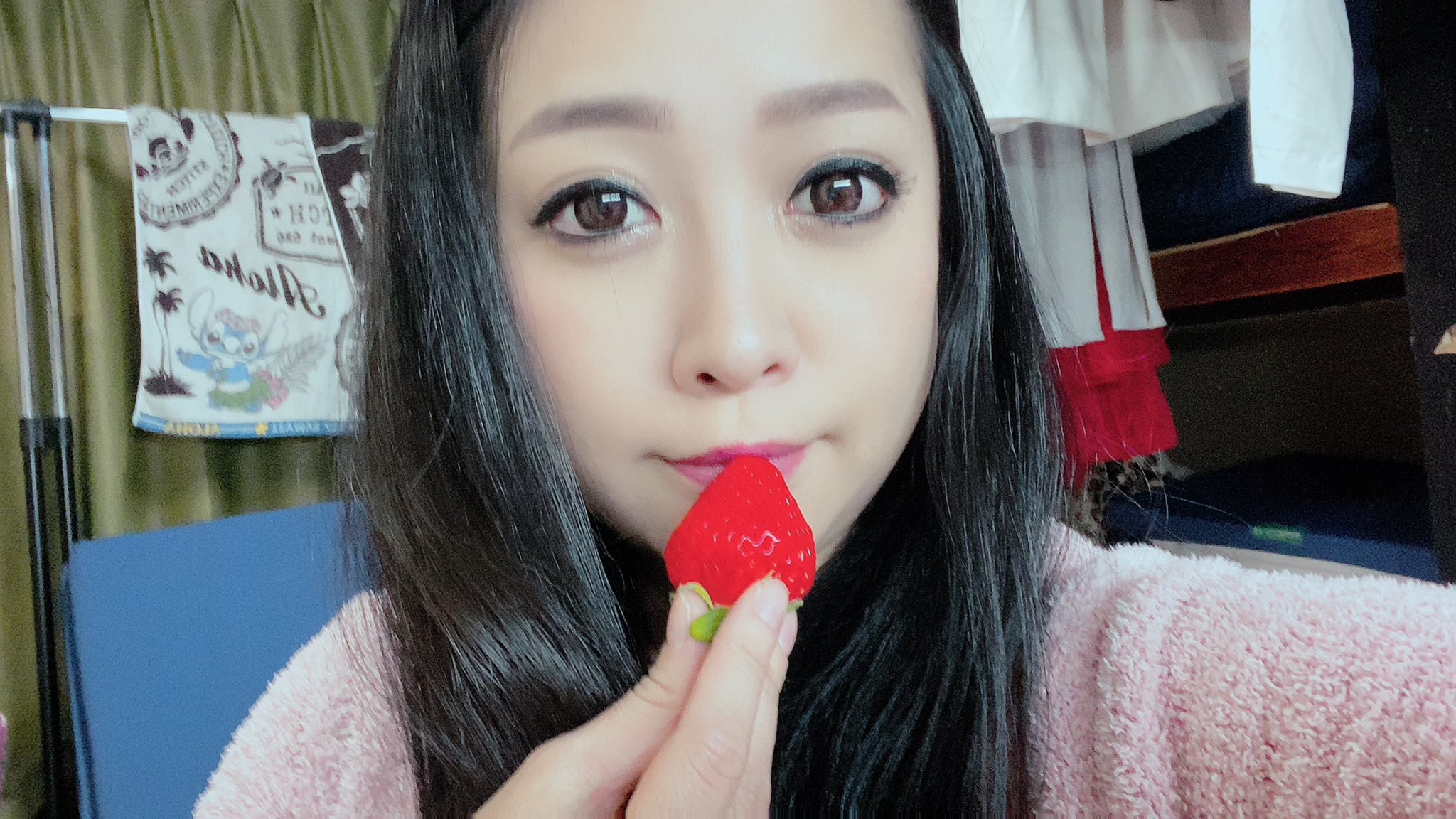 小向美奈子 イチゴ頂いたの 美味しい T Co Cxbzummih9 Twitter