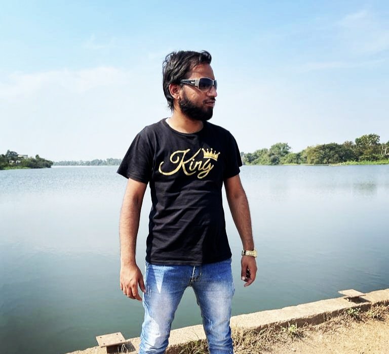 DhamaleSpeaks's tweet photo. #बिंदास_तो_हम_पहले_से_ही_हैं
#बस
#झलक_कभी_कभी_दिखानी_पड़ती_है
----------🔥😎 पाटील 😎🔥----------
#yogii #goodmorning #attitudeboy😎 #maharashtra #ncp #ncpspeaksofficial #royal #royalenfieldbullet #rubab https://t.co/Z6ffmRIfLv