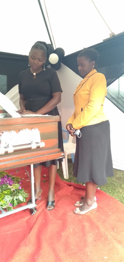 danyanga's tweet photo. It's exactly a week since we burried our Daddy may the angels be with you in heaven. I'm missing you big
.God be with you. https://t.co/DfOuPktFag