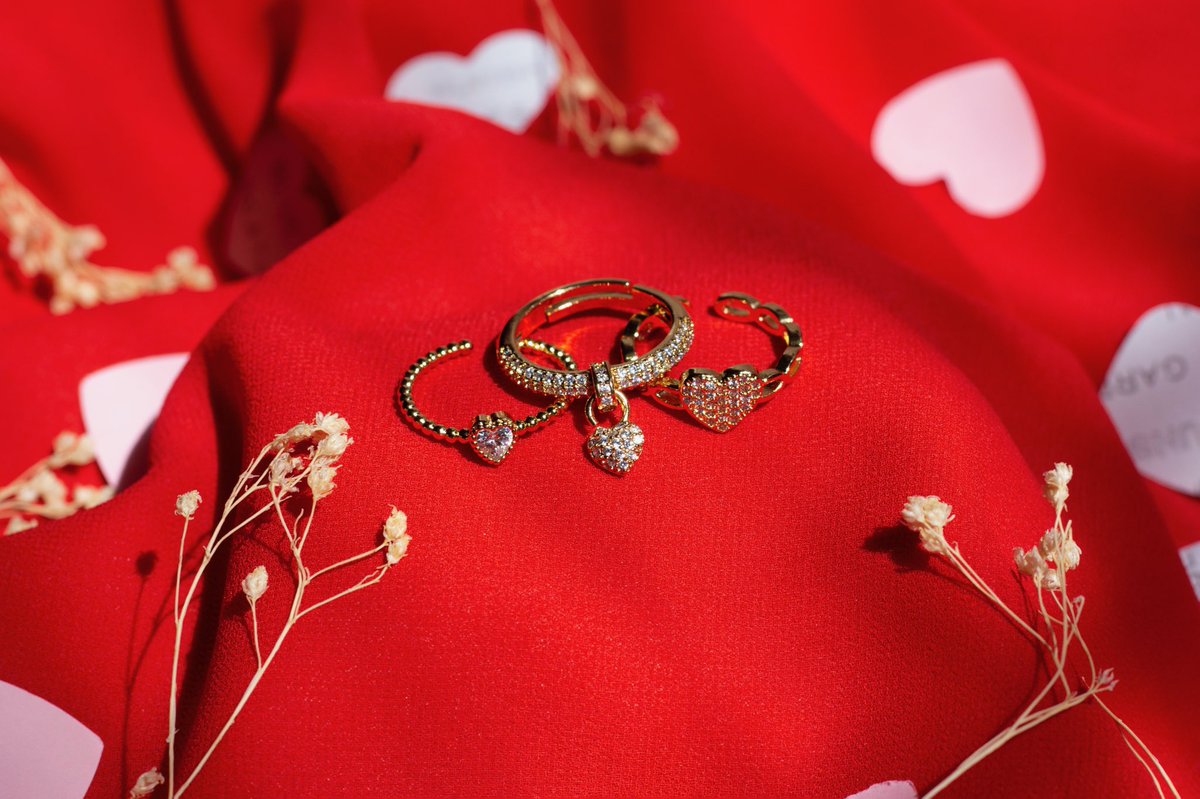 Valeria_Caldern's tweet photo. Nueva colección en Only Olivia 
Mis favoritos incluyendo los anillos de promesa 💌 https://t.co/lnt2GH16jW