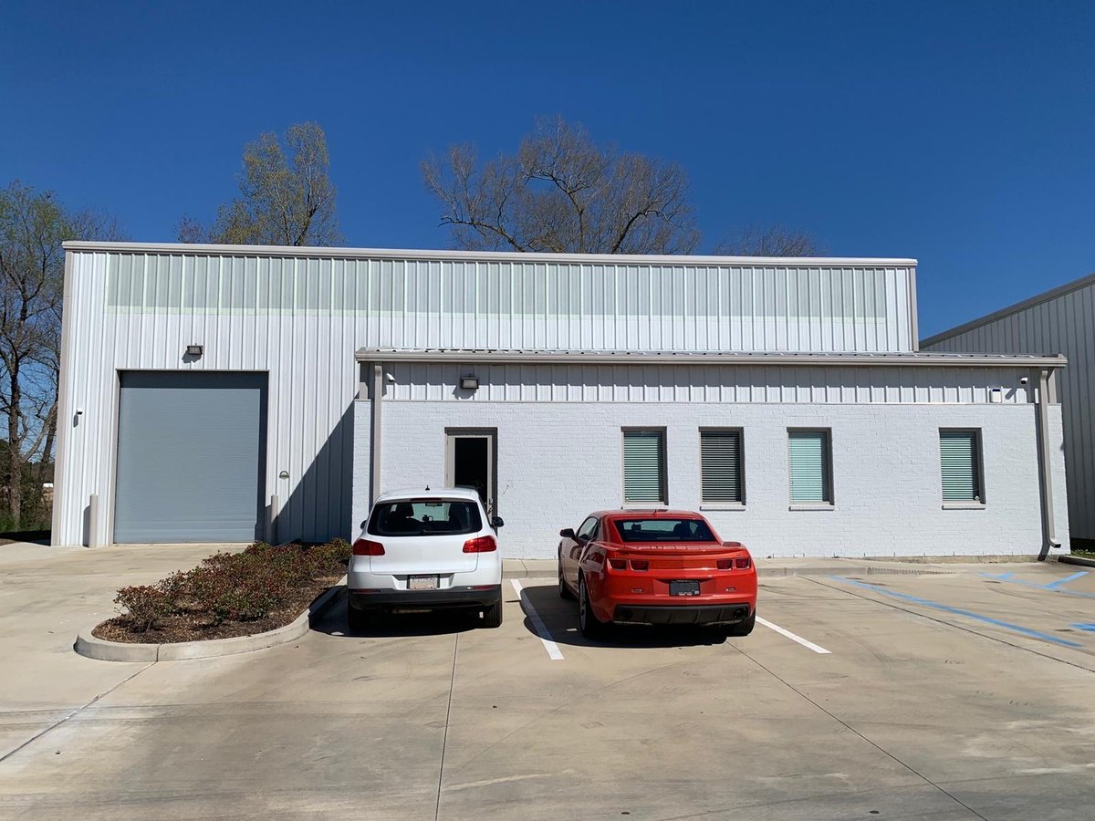 DGeneTech's tweet image. Inconspicuous on the outside, but on the inside we&apos;re creating the future of VFX here in Baton Rouge. Stay tuned! #vfx #digitalhumans #ai