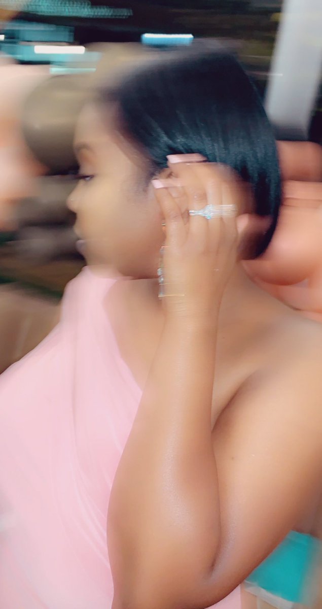 g_rolya's tweet photo. ice you up i got you flexin , on these basic hoes you steppin 🥰💍 #11moreweeks #HonoreFindsTreasure #MarryingMuyaka https://t.co/A4Tpw4B2Y1