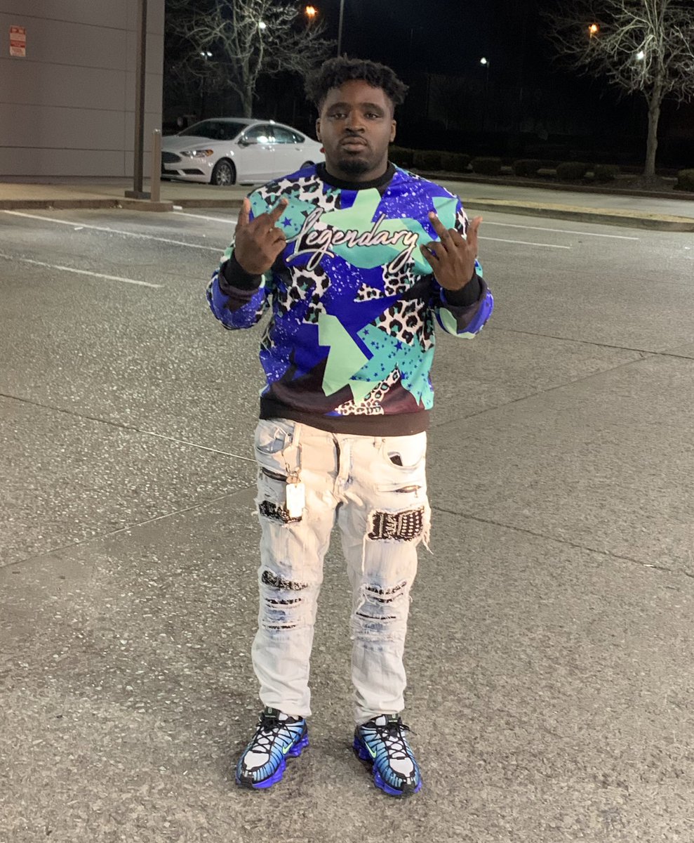 agm_face's tweet photo. All my life boy I been traumatized 😱and talked about😂. So I stood up like I was paralyzed and walked around👺🦍. #FREEDAREAL #RIPDAREAL https://t.co/U1f0Cgkzn8