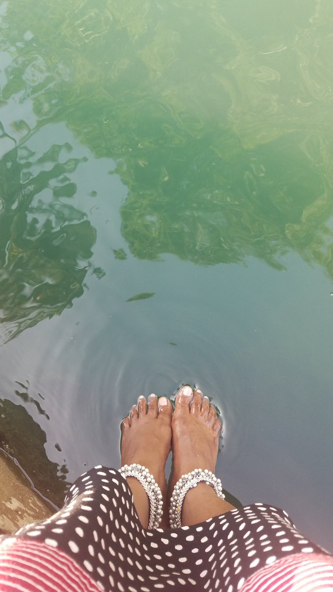 This is Natrasan Vaathiyaar kinaru. One of the many wells that is brimming with water.