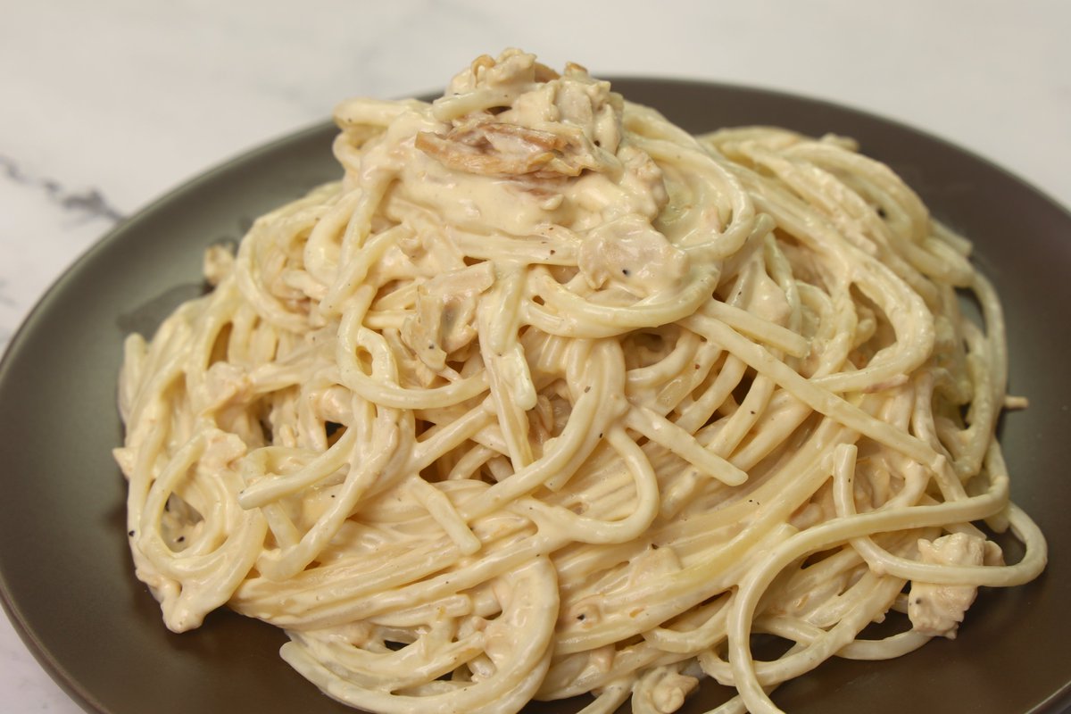FriendcheapM's tweet photo. Argentina Corned Chicken Pasta
Watch Full Video here: https://t.co/DPzqbDANY2

This Recipe is Made of White Sauce Cream, Pasta Water ,Sugar, Corned Chicken , Seasoned w/ Salt &amp; Pepper and Pasta.

#cornedchickenpasta #pastarecipes #argentinacornedchickenrecipes https://t.co/TsdAweVwCW