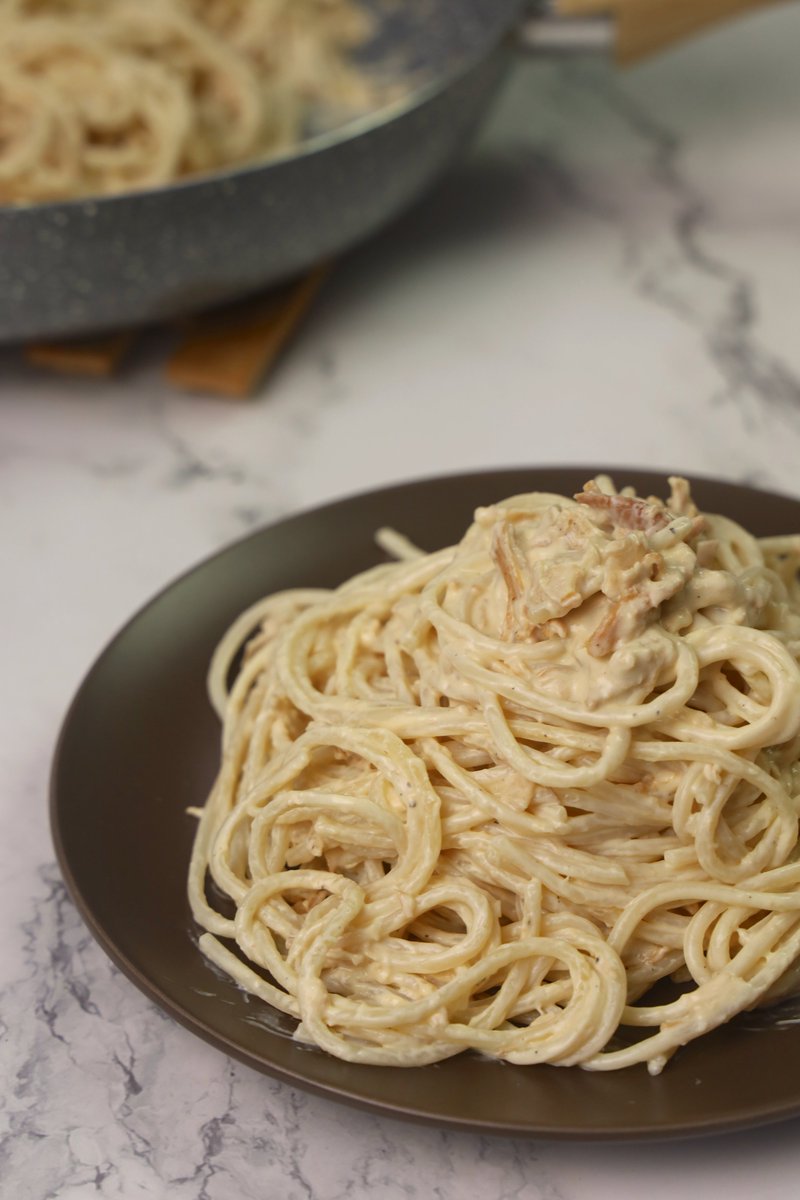 FriendcheapM's tweet photo. Argentina Corned Chicken Pasta
Watch Full Video here: https://t.co/DPzqbDANY2

This Recipe is Made of White Sauce Cream, Pasta Water ,Sugar, Corned Chicken , Seasoned w/ Salt &amp; Pepper and Pasta.

#cornedchickenpasta #pastarecipes #argentinacornedchickenrecipes https://t.co/TsdAweVwCW