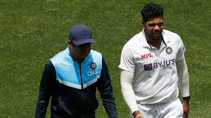 ..this is the fight and spirit we wanted to see Indian team to show on away tours right in 2011 when India lost Zaheer on the 1st day of the Eng tour & how we gave up on day 1 itself? Here we lost . @y_umesh in the 2nd inngs of Melbourne when we wanted to force a result, 