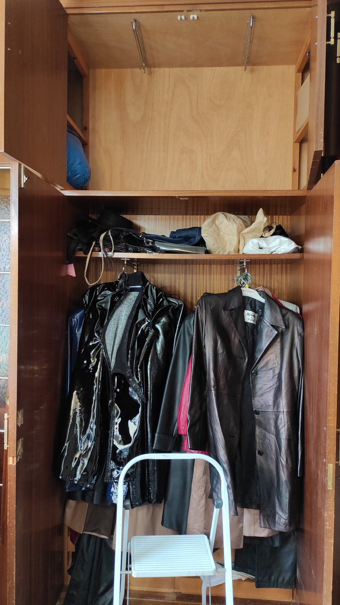 ReinaLeather's tweet photo. Old leathers that need to go.
I'll be posting pictures in case you are interested to buy.
#closingchapters. https://t.co/w3udAI7pQu