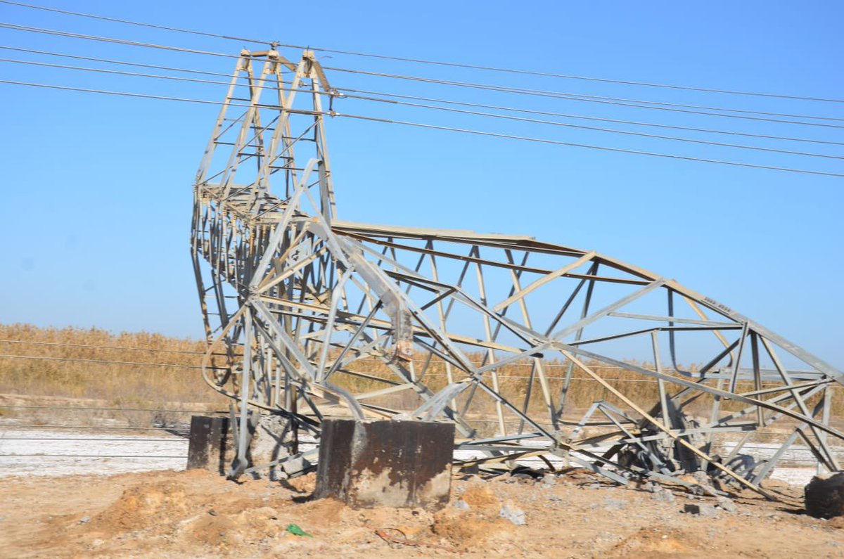 تداولت بعض وسائل الإعلام ومواقع التواصل الاجتماعي، خبر عن تعرض القطعات الأمنية شمال بابل الى اعتداء ليلة أمس.
ونؤكد ان ما حدث كان عبارة عن قيام مجموعة من العناصر الخارجة عن القانون بعملية تخريبية، استهدفوا خلالها أحد أبراج الطاقة الكهربائية في منطقة الحي العسكري في جرف النصر.