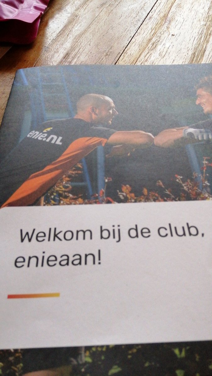 efblok's tweet image. We hebben zonnepanelen aangeschaft en nu schijn ik lid te zijn van een soort sekte #enie #enieaan