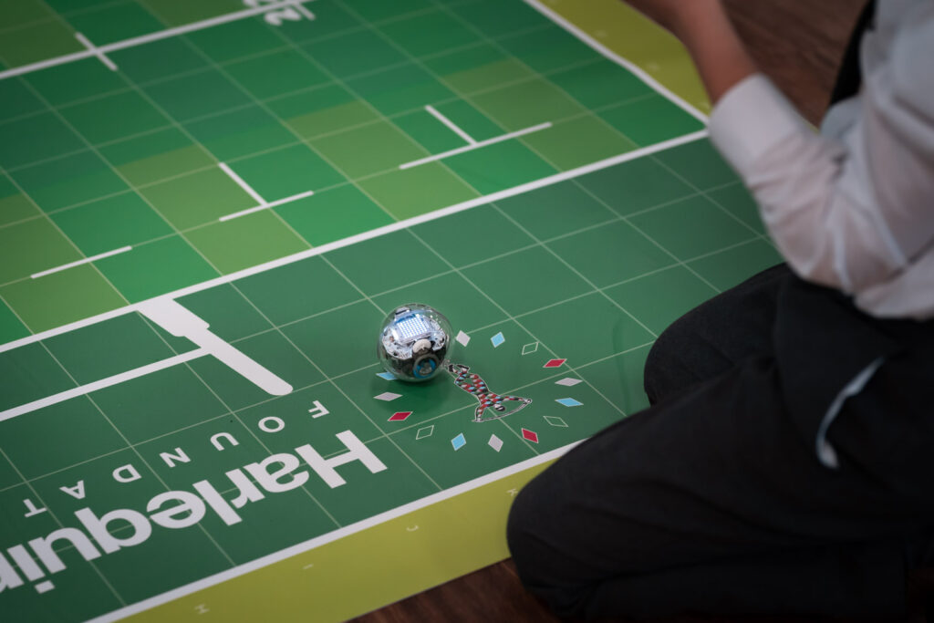 💻 We're delighted to be launching "Harlequins EDU", a comprehensive educational hub, inspired by <a href="/Harlequins/">Harlequins 🃏</a> and in line with the national curriculum, to help engage pupils through STEAM learning. 

📰 Read all about it! 👉 bit.ly/HarlequinsEDU

#COYQ #BuildingBrighterFutures
