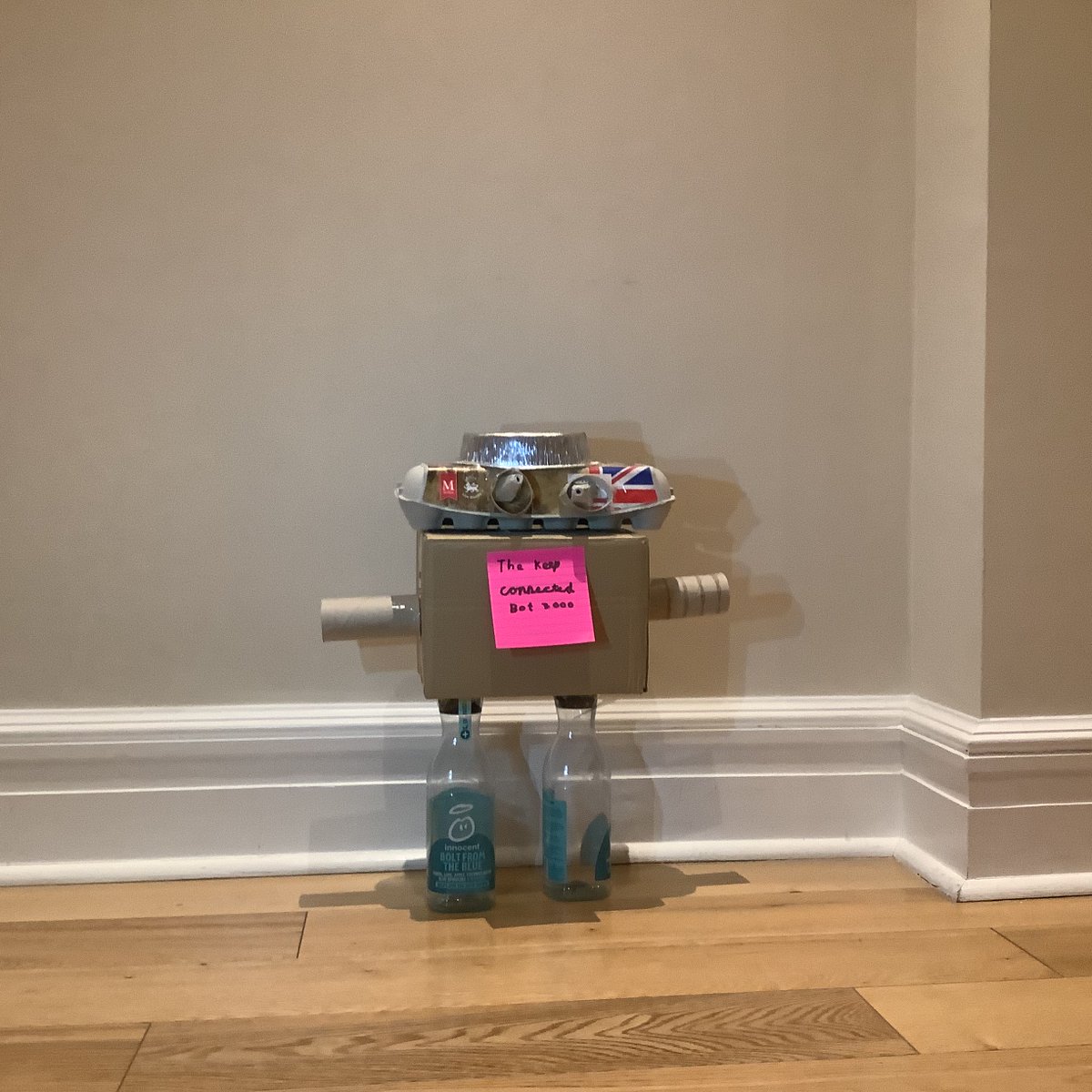 MerchiJuniors's tweet photo. We just LOVE Matthew R’s ’Keep Connected Bot - 3000’ that he created to help with distance learning as part our first No Screen Challenge yesterday. Well done, Matthew! #merchijuniors #stem #noscreenchallenge https://t.co/ie2HNrBTcn