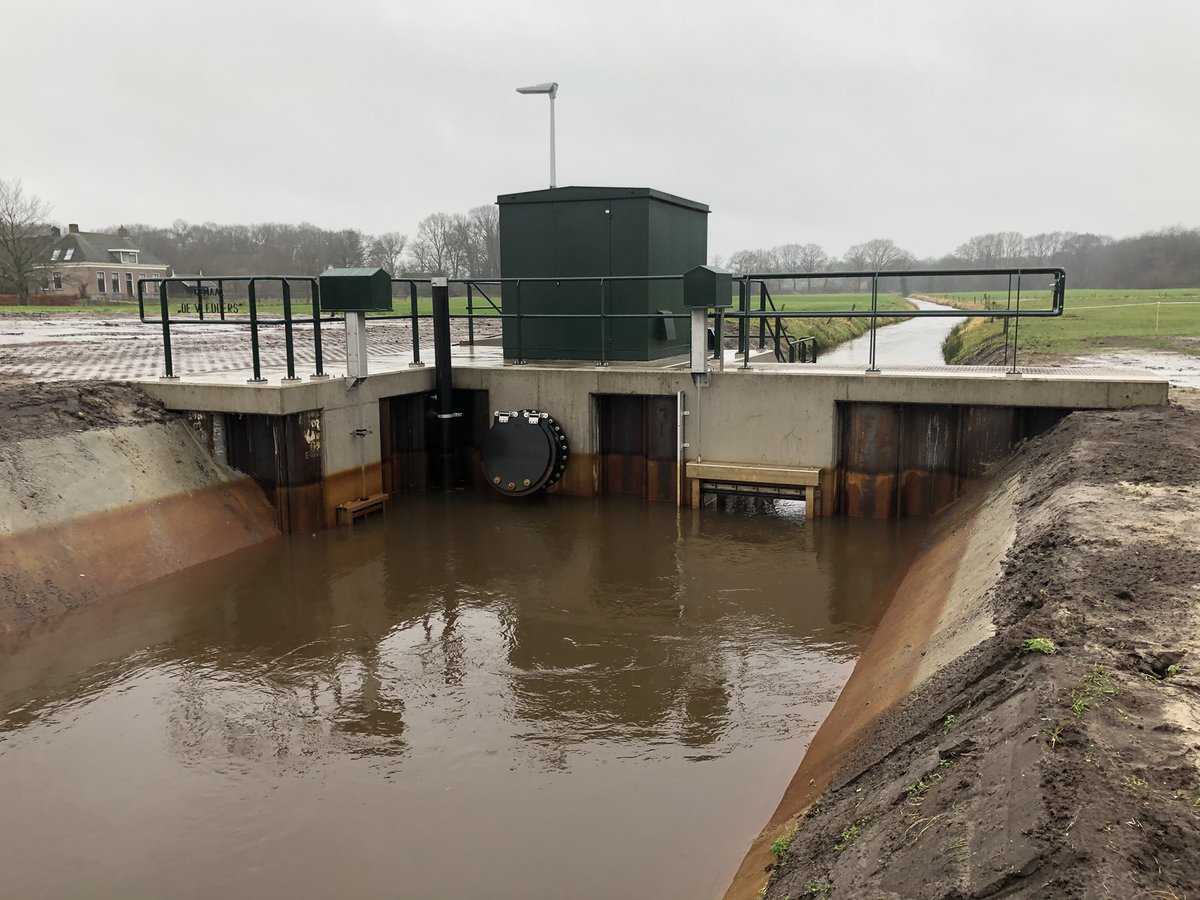 Gemaal de Vledders <a href="/WDODelta/">Waterschap Drents Overijsselse Delta</a> <a href="/G_Staphorst/">Gemeente Staphorst</a> is weer klaar voor de toekomst. Nieuwe vijzel <a href="/spaansbabcock/">Spaans Babcock</a>, en vispasseerbaar gemaakt. #Bouwteam #waterbeheer #KRW <a href="/GerkoKolkman/">Gerko</a> <a href="/Dubbinkbv/">Dubbink Vriezenveen</a> <a href="/Nepocon/">Nepocon</a>