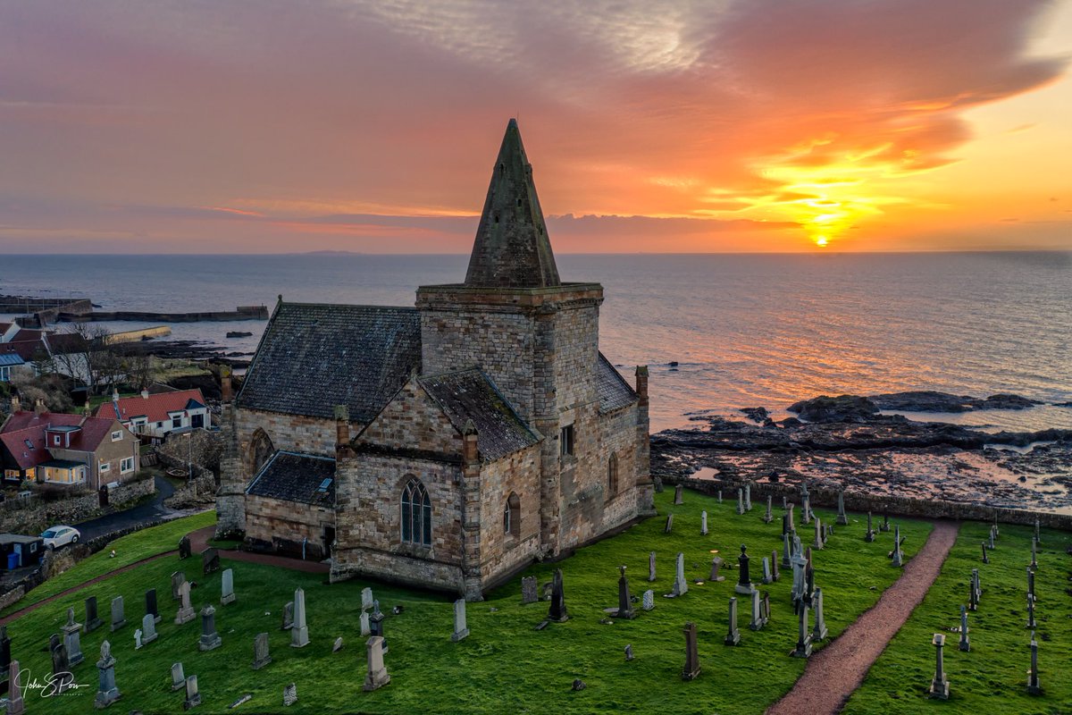 Johnpow1's tweet photo. Yesterday’s walk was on the Fife Coastal Path at St. Monans. I timed it well to coincide with a nice sunrise. https://t.co/KmBCbdWJ4L