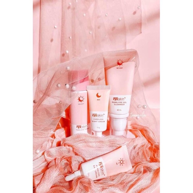 jan_nizz0306's tweet photo. I'm selling Ryxskin poreless maintenance set for ₱350. Get it on Shopee now! https://t.co/3ucZos4mPx #ShopeePH https://t.co/e0Ealf3qun