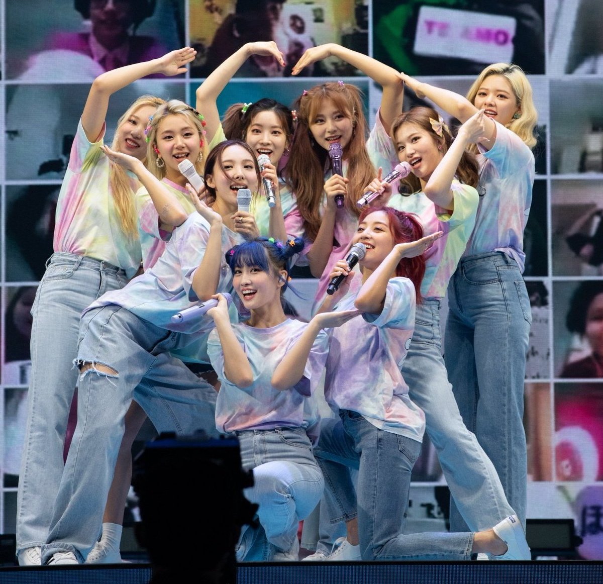 📢 BRAND REPUTATION

Unlock this ASAP
🔒1000 REPLIES
🔒 50 RETWEETS 

Reply this:
TWICE MEMBERS name + 트와이스 #TWICE #트와이스 <a href="/JYPETWICE/">TWICE</a>