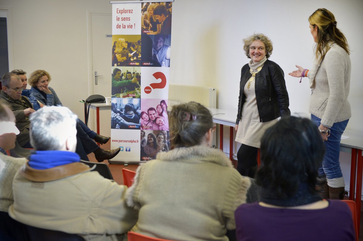 radiorcf's tweet photo. [PODCAST] 🎙️ Les Parcours Alpha fêtent leurs 20 ans. L’occasion de rappeler la vocation de cette initiative missionnaire. ➡️
https://t.co/8DAvQWczEN
 #LaMatinaleRCF #ParcoursAlpha #Eglise https://t.co/HxJBz45ZYm