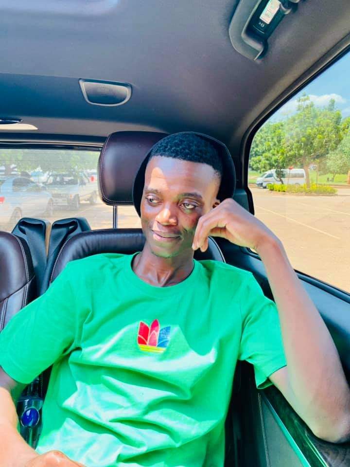 KingMonada's tweet photo. ✌️👑💚 https://t.co/TTaiNKIBVY