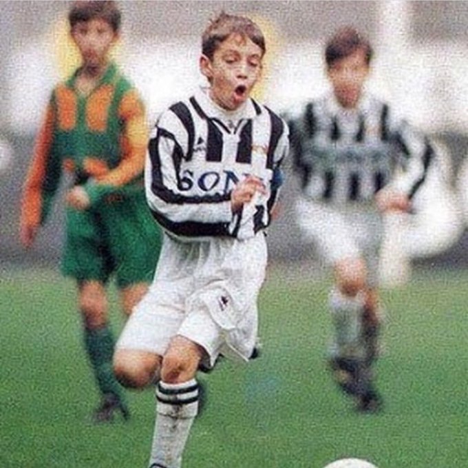 Happy Birthday Claudio Marchisio! He started his his youth career at Juventus in 1993! 