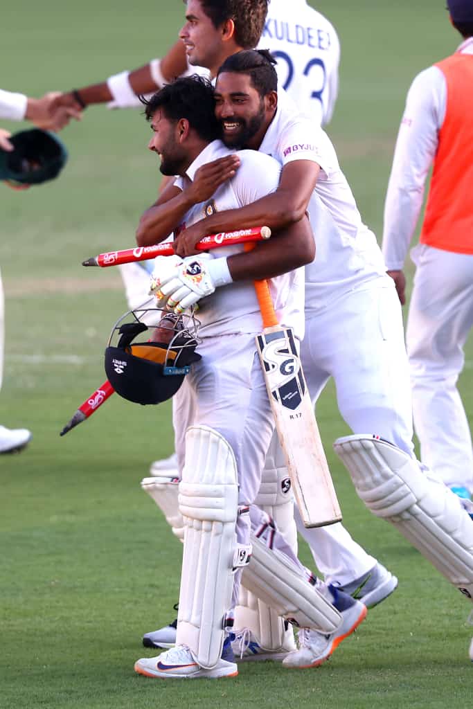 aarya2402's tweet photo. Gill hai ki manta nhi aur Pant ne kiya match ka ant..
India's biggest win against Australia in Gaba test 
India won the series 2-1 https://t.co/JaIgHw9myf