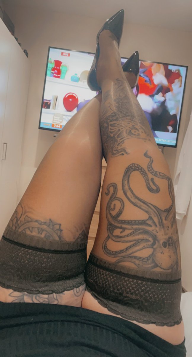 specialkmilf's tweet photo. #stockingsonlytease #stockings #legs #tattoo https://t.co/xKYKQ7yJzv