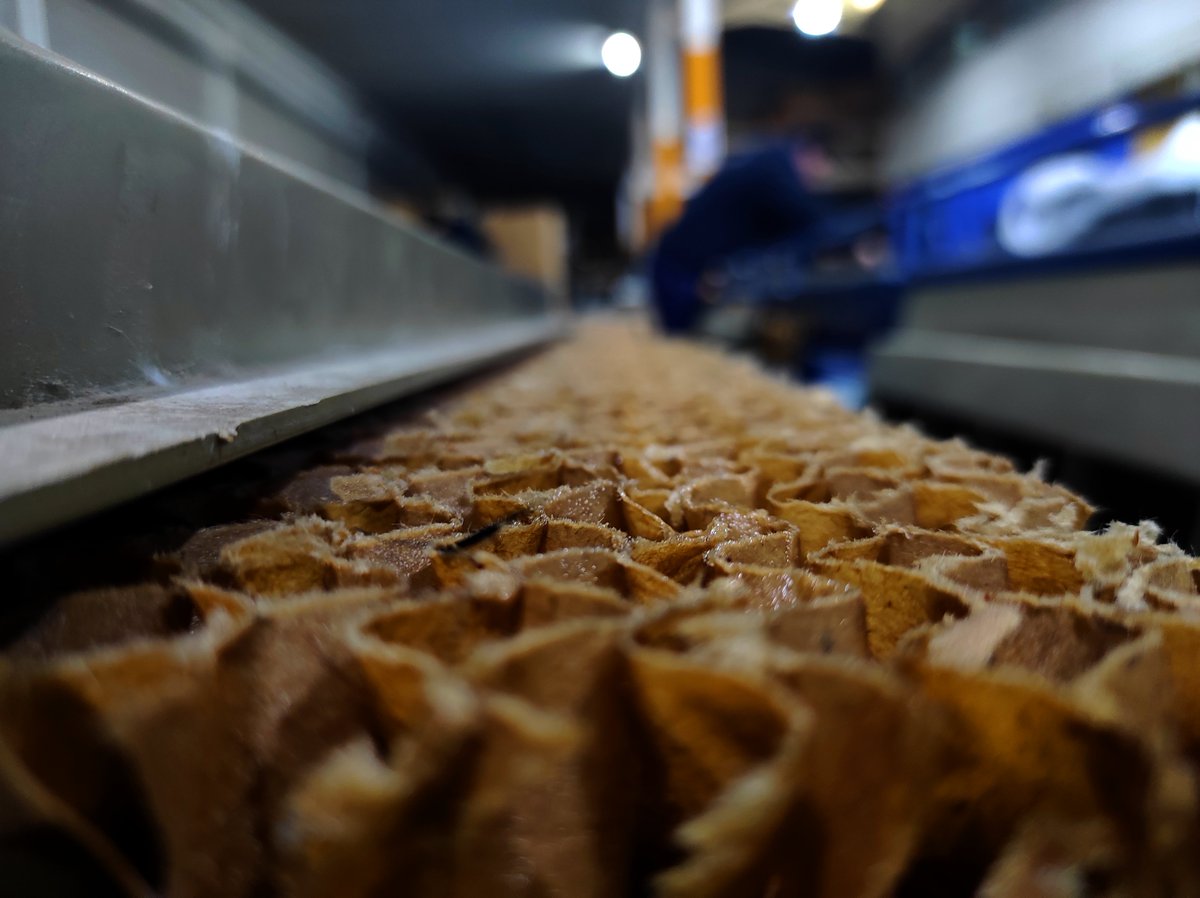 El aire limpio interior de cualquier espacio es una de las máximas de #Airmagic.  Nuestros exclusivos filtros de alta absorción evitan la proliferación de virus, bacterias y demás patógenos en #comercios, #colegios, #industrias, #hostelería. Pídenos información. 
info@airmagic.es