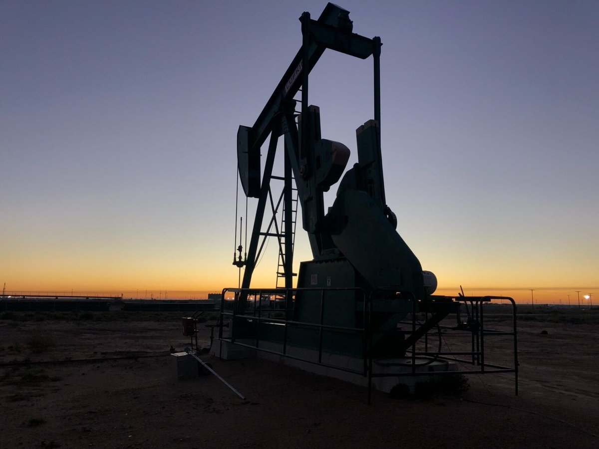 4Timing's tweet photo. Oggi parliamo di #commodity, un mercato complesso che richiede una comprensione profonda del contesto e l’implementazione di strategie di gestione e di controllo per affrontare al meglio le sfide presenti e future. https://t.co/obGaRZqYa1 
#4Timing #business #investimenti https://t.co/pGtXyHP2de