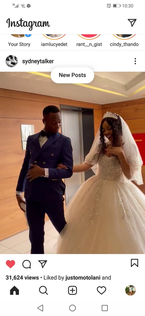 BellaBwQueen's tweet photo. The most annoying part is that he didn't even crawl to marry my Nengi, God when??? 😢😢😢😢😢

My beautiful bride ❤️👰😘😘
#WhoIsNengi https://t.co/bi5DHCn1uR