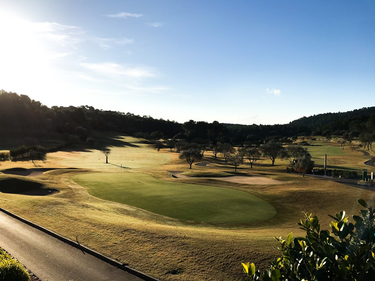 arabellagolfmca's tweet photo. It is a pleasure to play golf ⛳ during Winter ❄️ in Mallorca! 
https://t.co/UvEQZkpBG6 https://t.co/GWRdcPFlYv