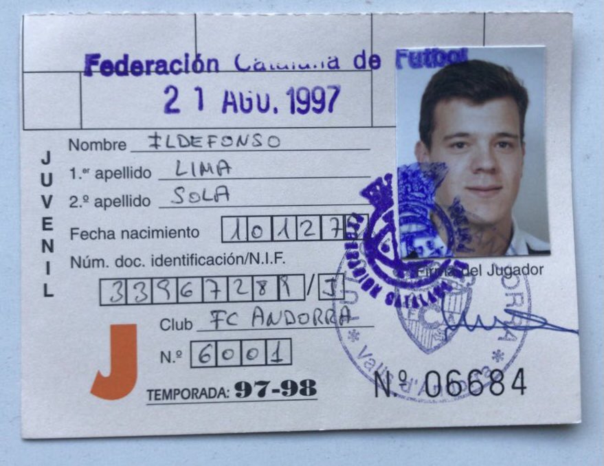 ildelima6's tweet image. Temporada 1997/1998, juvenil, van ser 32 partits amb la samarreta del @fcandorra 💙💛❤️ a la 2aB Grup III, un any complicat on vaig aprendre que, a base d'osties se'n aprèn! 🇦🇩⚽️🥰 #andorra #fcandorra #2aB #juvenil #fcf #futbolandorra #descens #master #segundadivisionb #pcfutbol