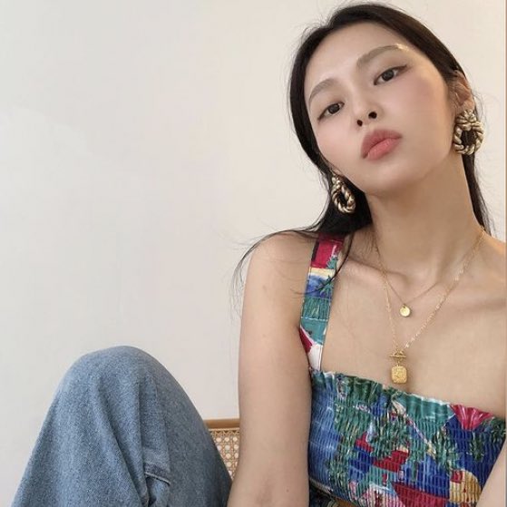let me introduce you to the kim yong sisters 😍🤤