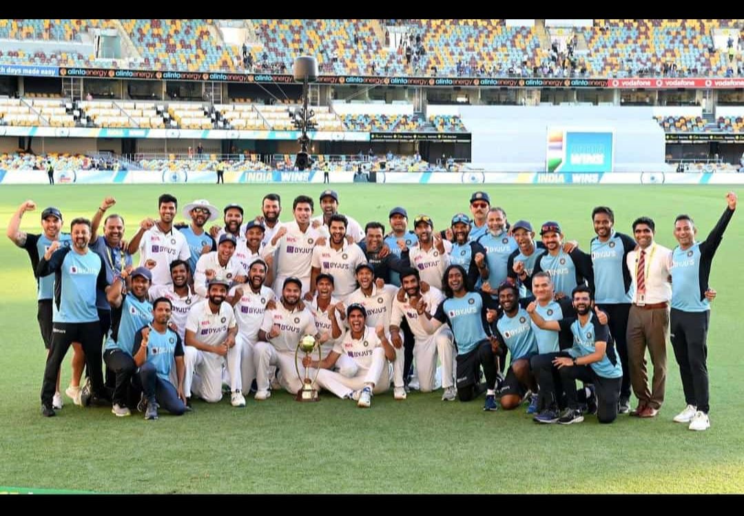 imAKoffl's tweet photo. #AUSvsIND  #Dhoni.....  
Well batting @RishabhPant17  congrats team India.... 🇮🇳 https://t.co/CIDF8vFjDl