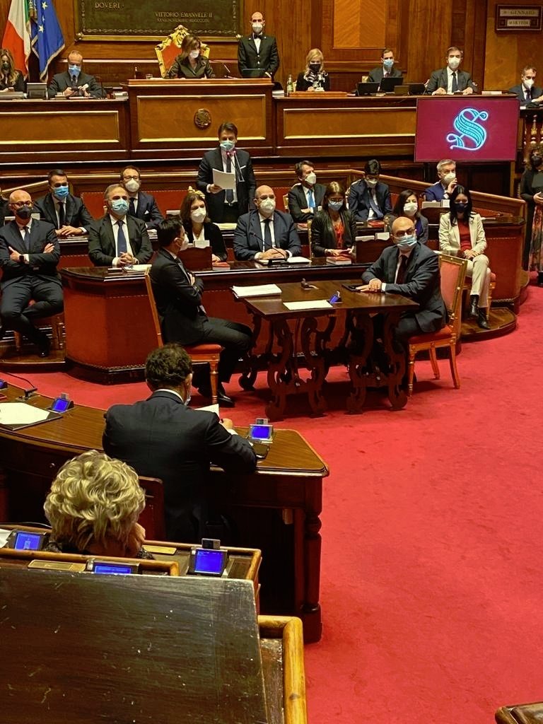 Conte: abbiamo lavorato bene e fatto tanto per tutti, Partite Iva e famiglie, studenti e lavoratori, medici e commercianti, donne, giovani e pensionati.
Davvero?
Voi ve ne siete accorti???
#Senato