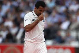 ..then help his teammate by bowling few overs in the 2nd inngs despite limping. Did I say limping and injury? Ask a fan who watched 2003, 07 tour of Australia, 2011 tour of England and how were we after one of our main bowlers or batter had got injured? 