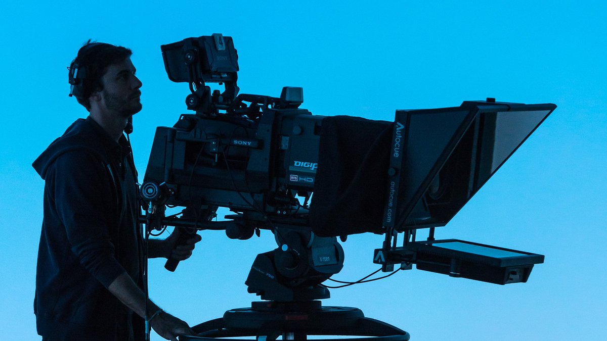 RadioTeleSuisse's tweet image. 📣🎬 #Casting enfants! Dans le cadre du tournage de deux longs-métrages, @BoxProductions1 est à la recherche de trois #enfants pour jouer les rôles de Sarah et Milo (pour «Dans la tête de Camille», une coproduction RTS) et Jennifer (pour «Last Dance»).
👉 bit.ly/39G7PF4