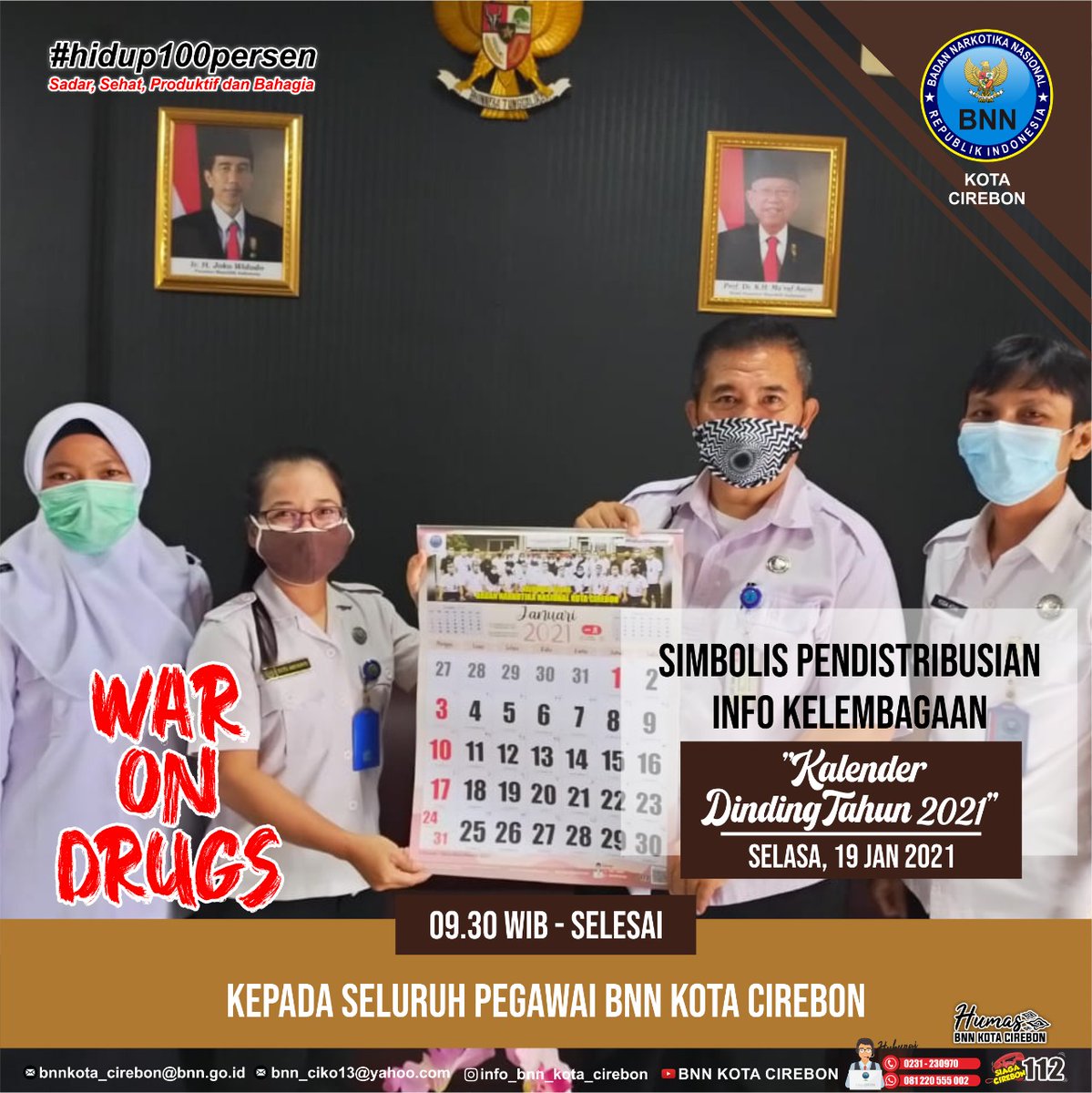 bnnkotacirebon's tweet photo. Simbolis Pendistribusian Info Kelembagaan "Kalender dinding tahun 2021" kepada seluruh pegawai BNN Kotw Cirebon.
.
.
.
@infobnn_ri
@infobnnprovjabar
@cirebonbersinar
#hani2020
#hidup100persen
#kotacirebonbersinar
#stopnarkoba✋
#warondrugs https://t.co/qCHarv2YbT