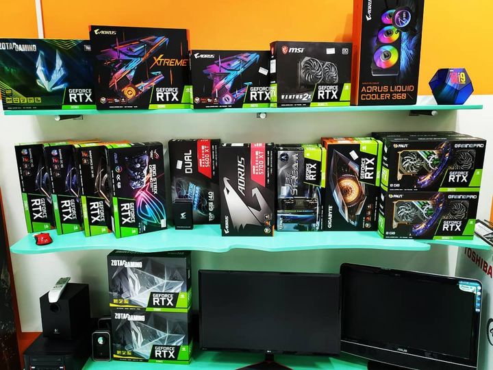 ZbittCeuta's tweet photo. Bonita colección 😎
@zotac_esp @gigabyte_official @aorus_official @msigaming_spain @intel @asus_es @asusroges @palit_global 
En tu tienda @zbittceuta !
#gaming #pcmasterrace #pcmasterace #pcmasterraceftw #ceutashopping #ceutaciudaddecompras #ceuta #zbitt https://t.co/ln12B3ayYY